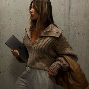 Line And Dot Polo Collared Knit Sweater